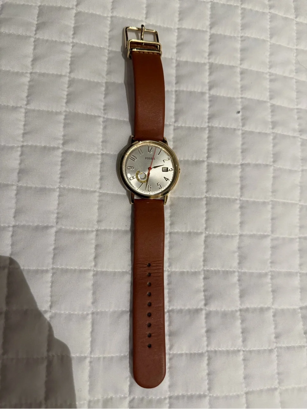 Fossil wristwatch gold